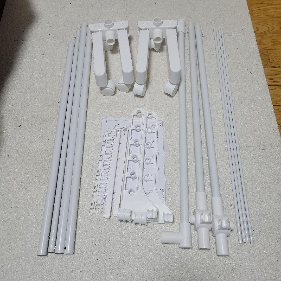 Laundry drying rack
